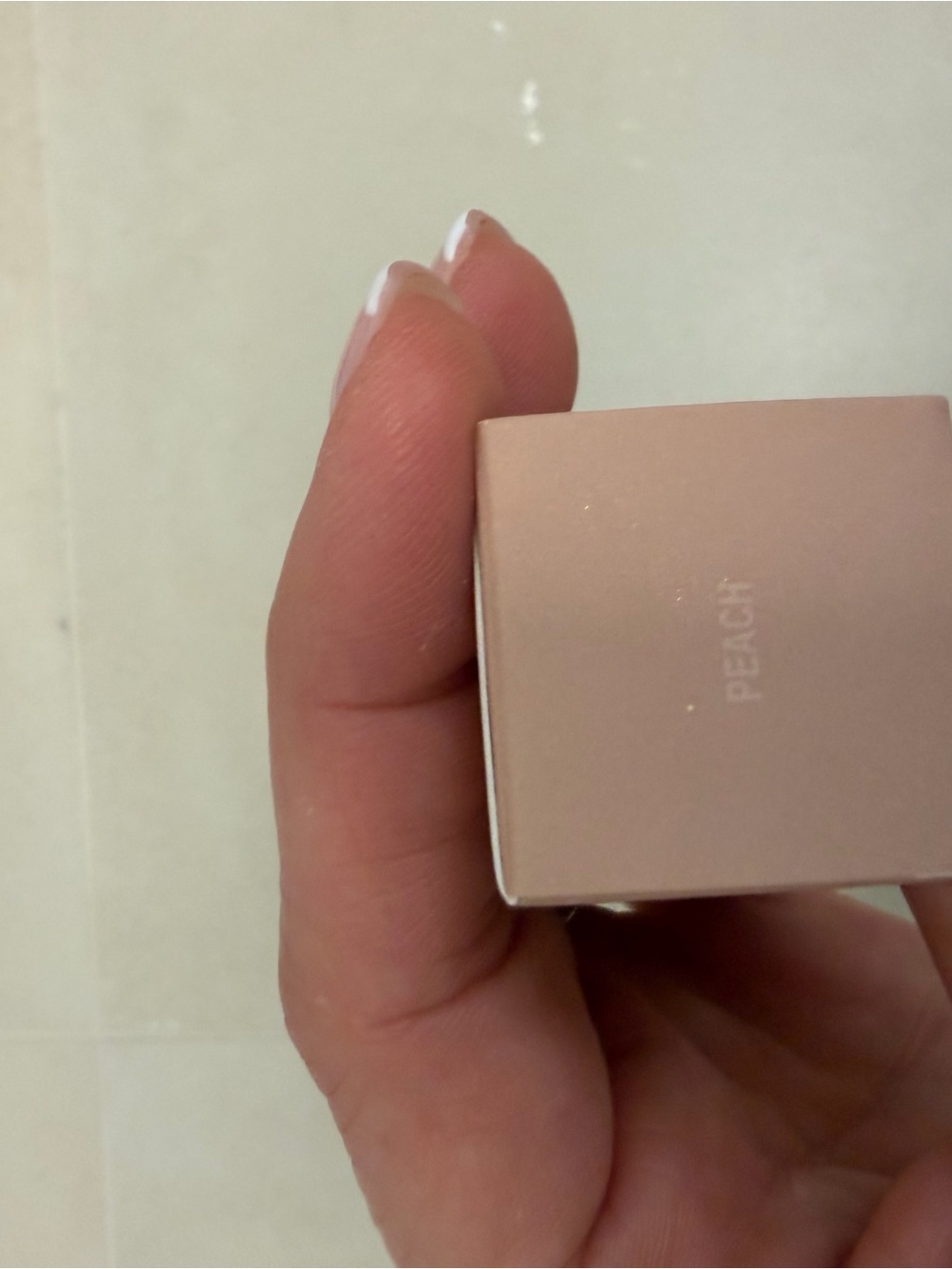 KKW Beauty Highlighter - Soft Nude Peach - Picture 3 of 3